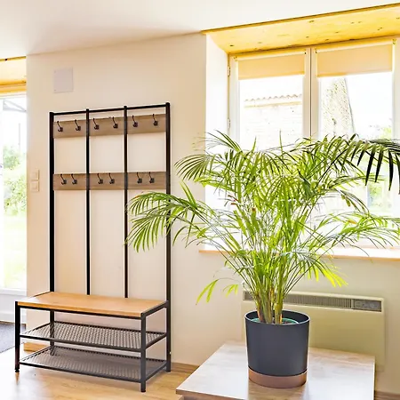 Hébergement de vacances De Chantemerlière Contre (Charente-Maritime)