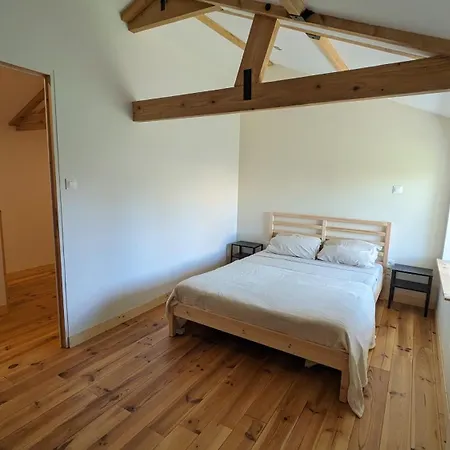 Hébergement de vacances De Chantemerlière Contre (Charente-Maritime)